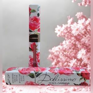 Dolce & Gabbana Dolcissima Matte Lipstick - 02 Caramel Limited editio Rose Print